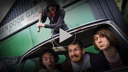 Video: Pulled Apart By Horses: s/t 